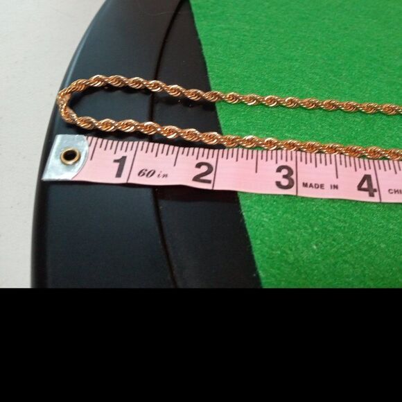 Gold Tone Continous Rope necklace - Picture 4 of 6